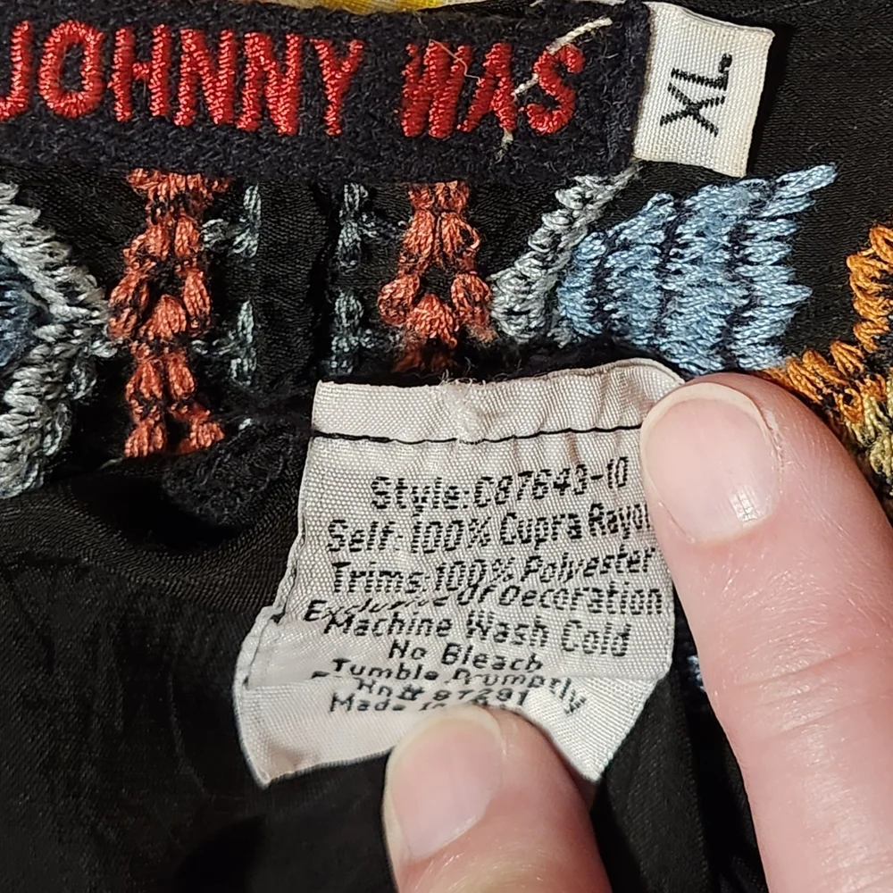 Johnny Was Black Embroidered Tie Front Blouse Sz XL - Picture 5 of 5